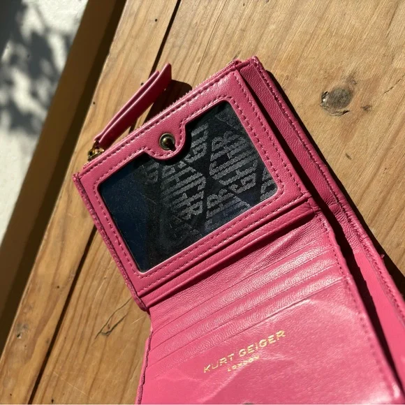 Kurt Geiger Quilted Pink Leather Card Wallet with Gold Plaque - Picture 8 of 11